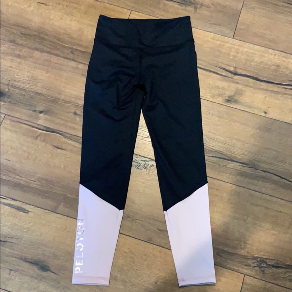 EUC Peloton Nualime leggings. Size small.